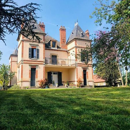 Chateau Segot Neuilly-le-Réal Exterior foto